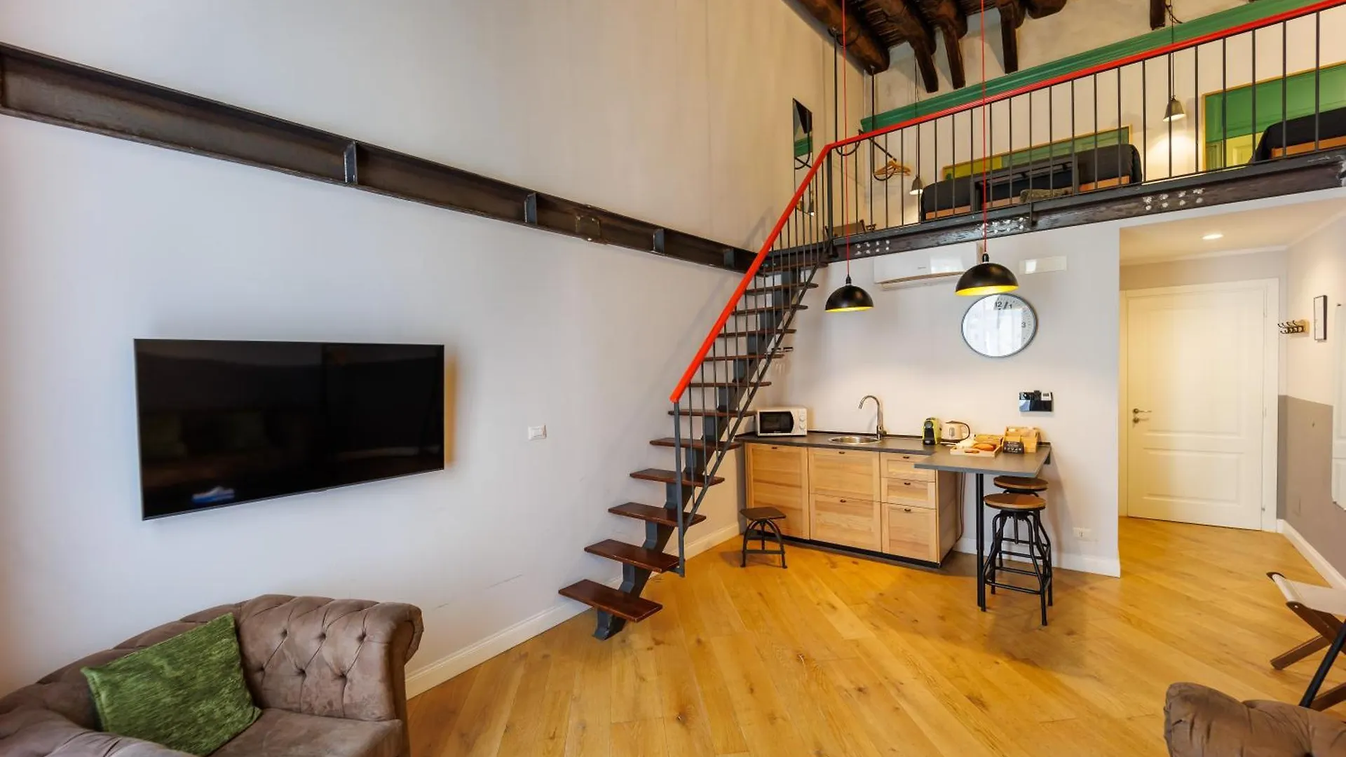 Bed and Breakfast The Dante House By House In Неаполь Италия