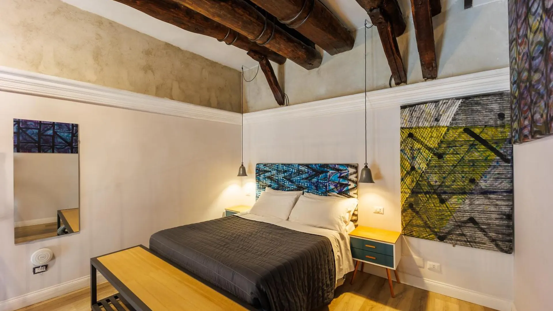 Bed and Breakfast The Dante House By House In Неаполь Отель типа 