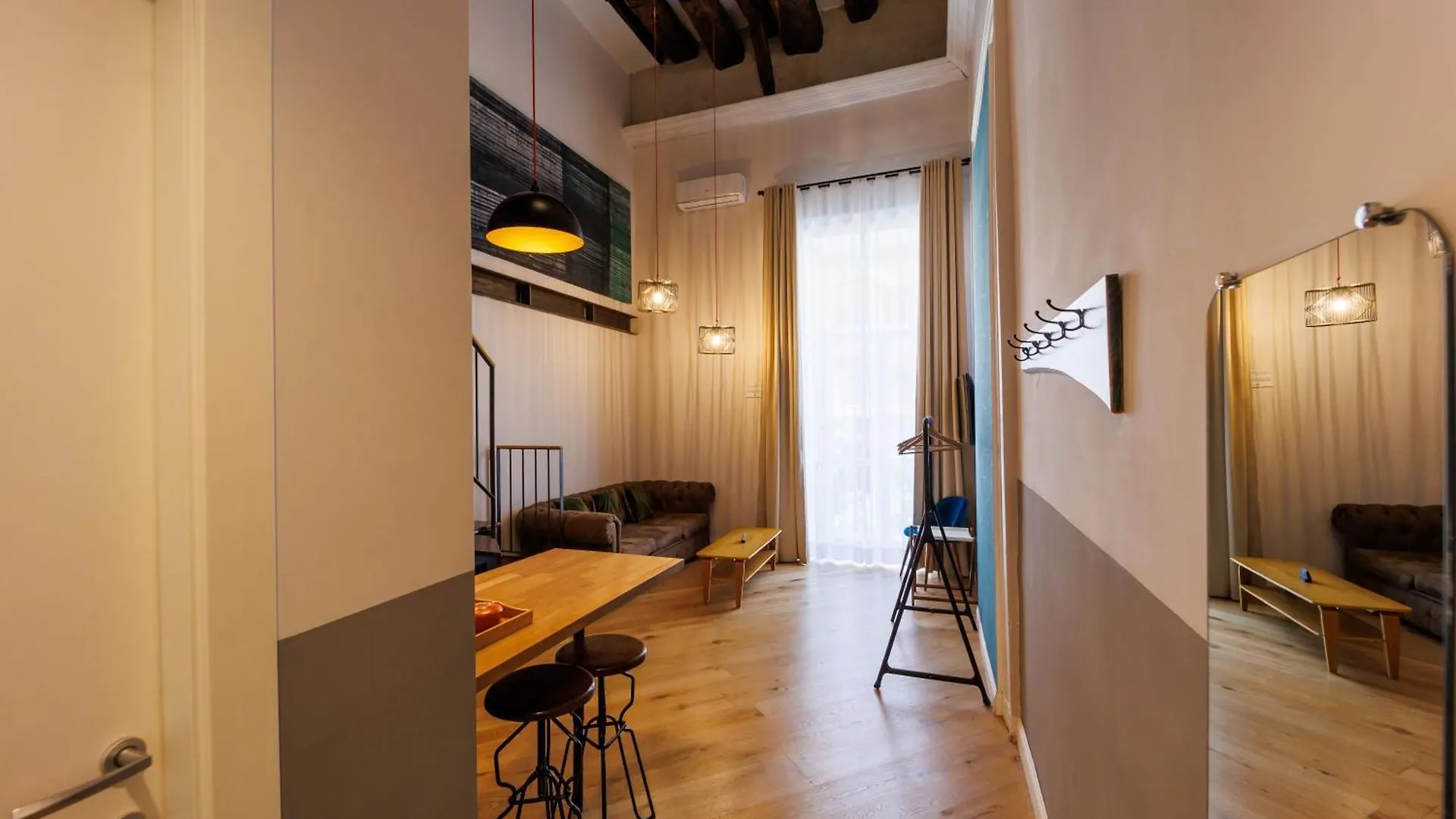 Bed and Breakfast The Dante House By House In Неаполь 2*,  Италия