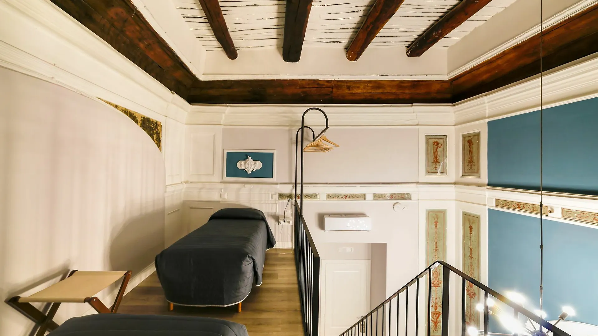 Bed and Breakfast The Dante House By House In Неаполь