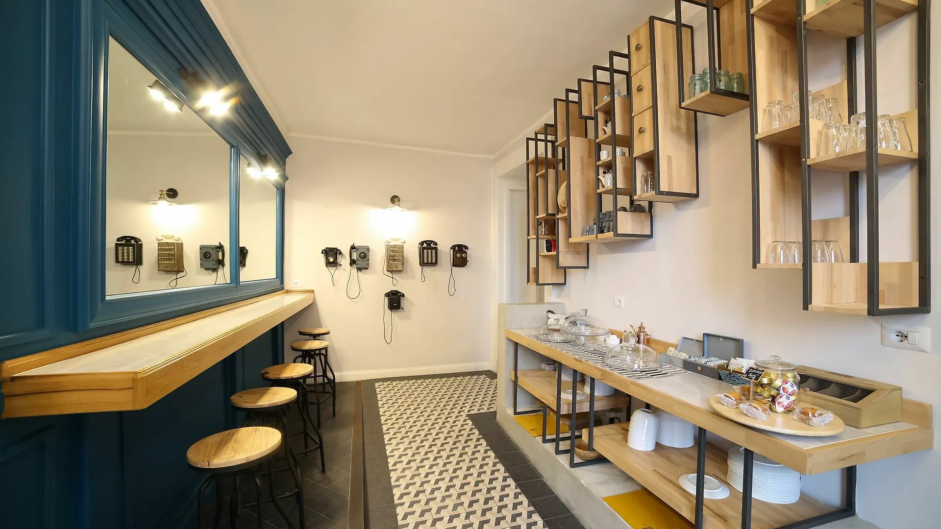 Bed and Breakfast The Dante House By House In Неаполь