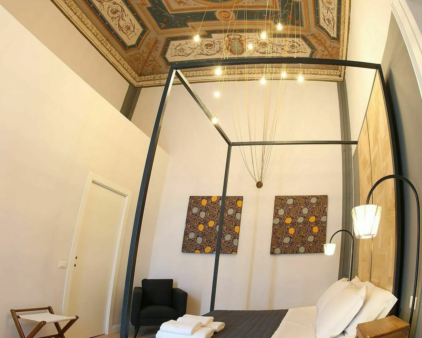 Bed and Breakfast The Dante House By House In Неаполь Отель типа 