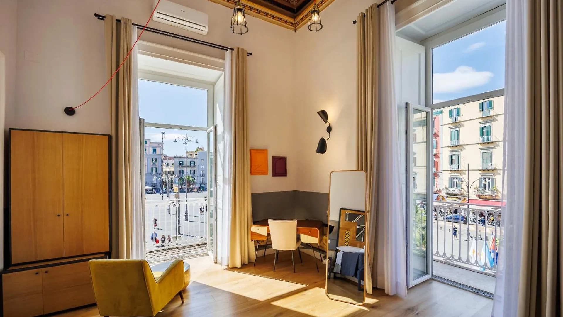 **  The Dante House By House In Naples Bed & Breakfast Italy