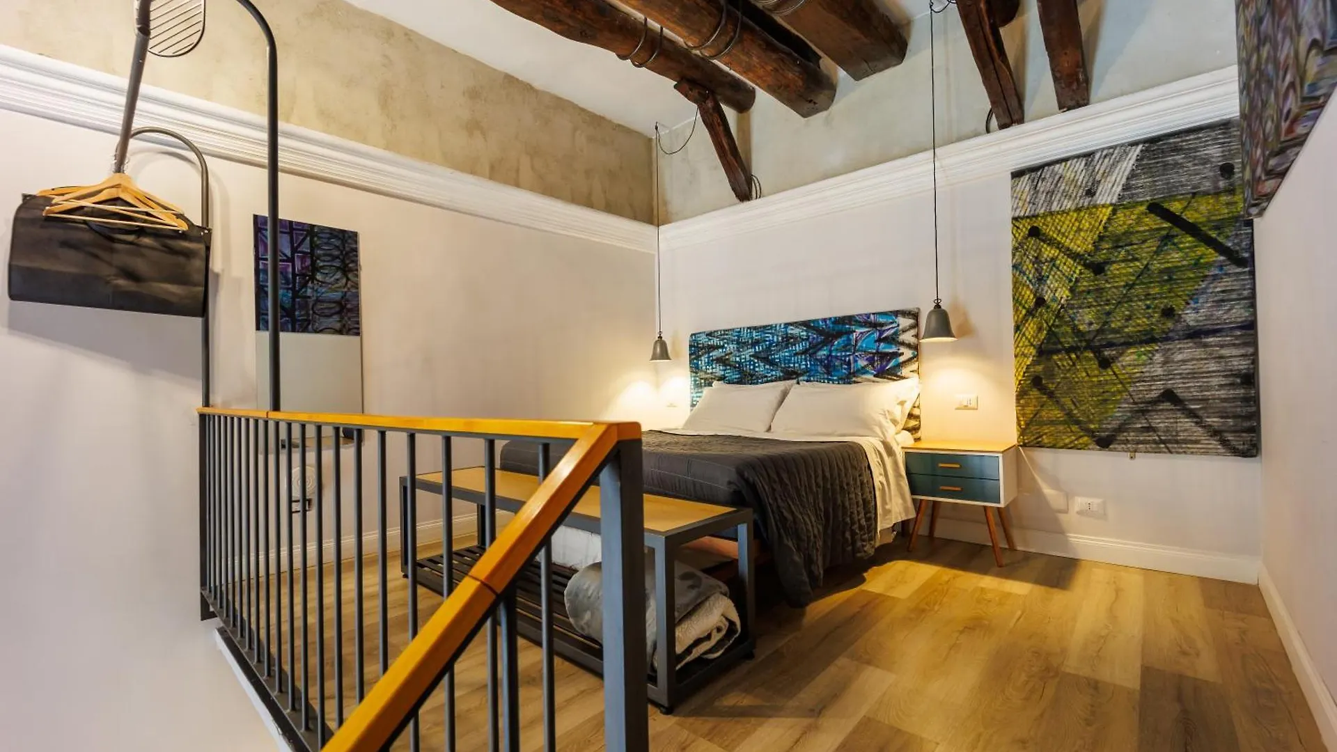**  The Dante House By House In Naples Bed & Breakfast Italy