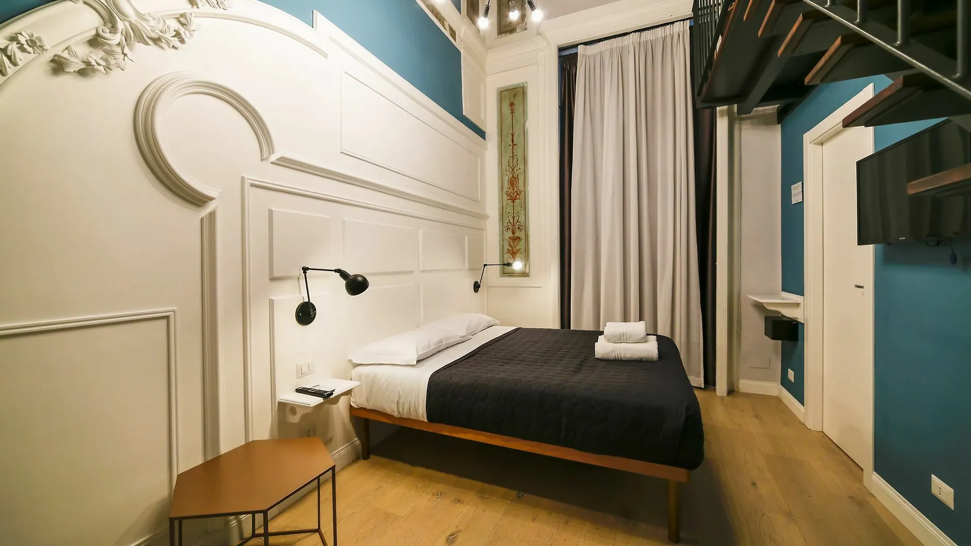 **  The Dante House By House In Naples Bed & Breakfast Italy